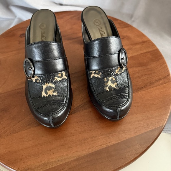 Bella Vita Black Leather Leopard Print Embossed Retro Mules Clogs Women Size 8W - Picture 3 of 13